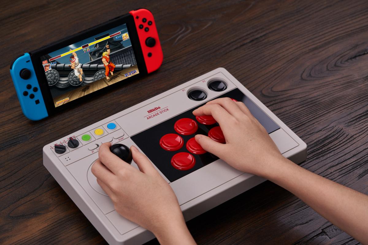 8Bitdo Arcade Stick pour Nintendo Switch - PC Windows - Steam - Rasberry Pi - Manettes - 8Bitdo - Shop Just for Games