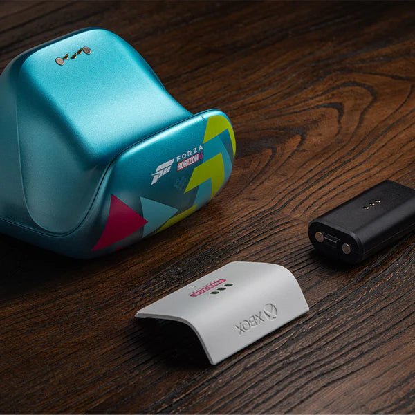 8BitDo Dock de Charge pour Manette Xbox - Design Forza Horizon 6 Limited Edition - Câbles et Chargeurs - 8Bitdo - Shop Just for Games