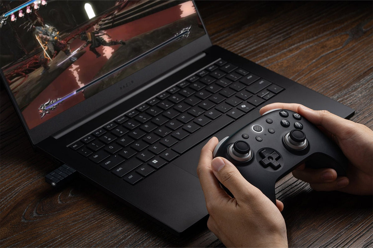 8BitDo Ultimate 3C+ Stealth Black - Manette sans fil PC Windows et Android - Manettes - 8Bitdo - Shop Just for Games